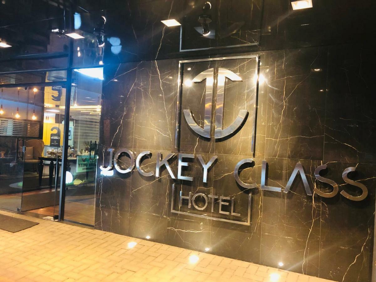 Jockey Class Hotel テレジーナ エクステリア 写真
